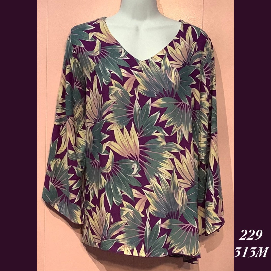 229 - 313M , V neck tunic top