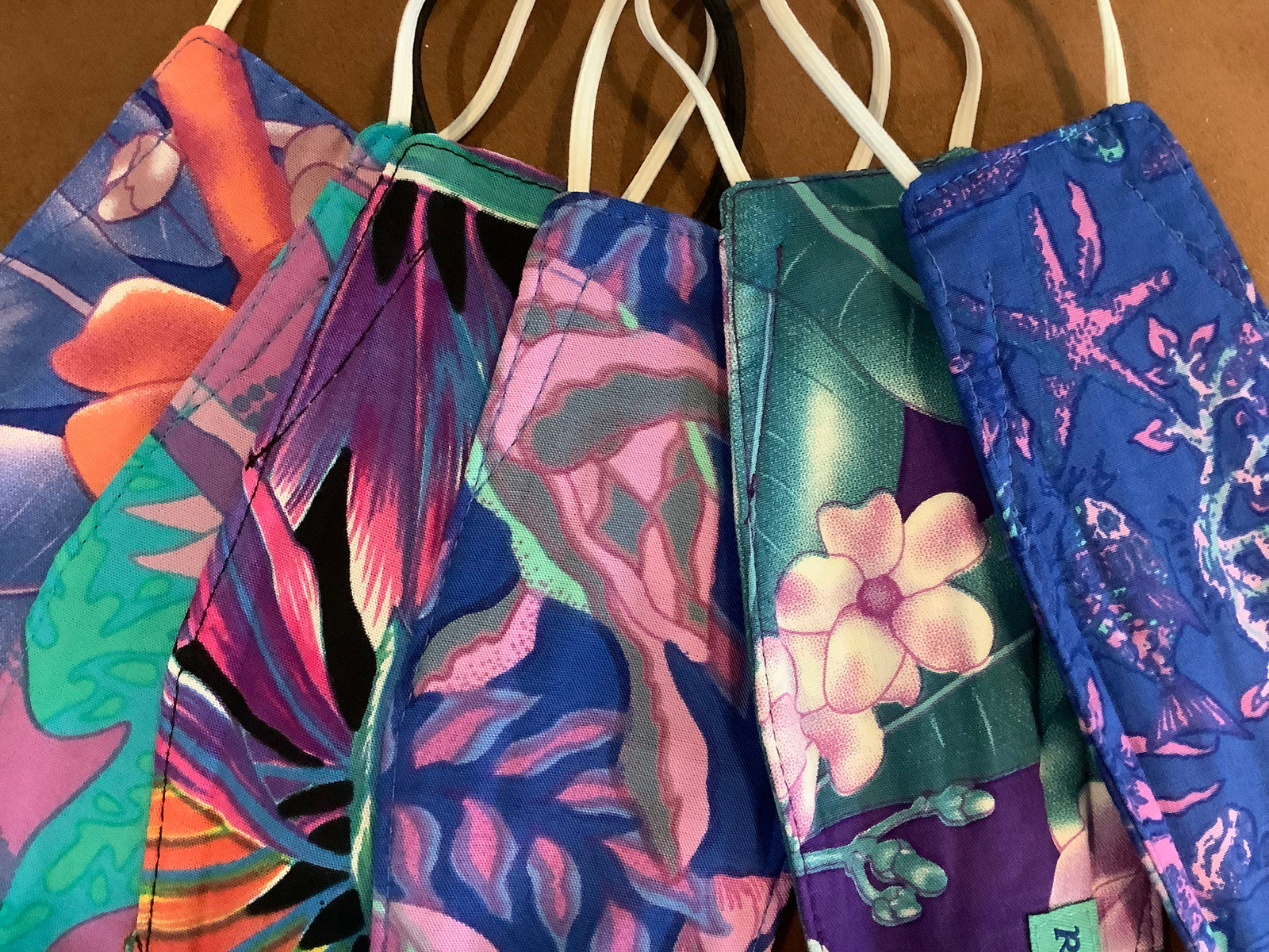 819F - Assorted face masks