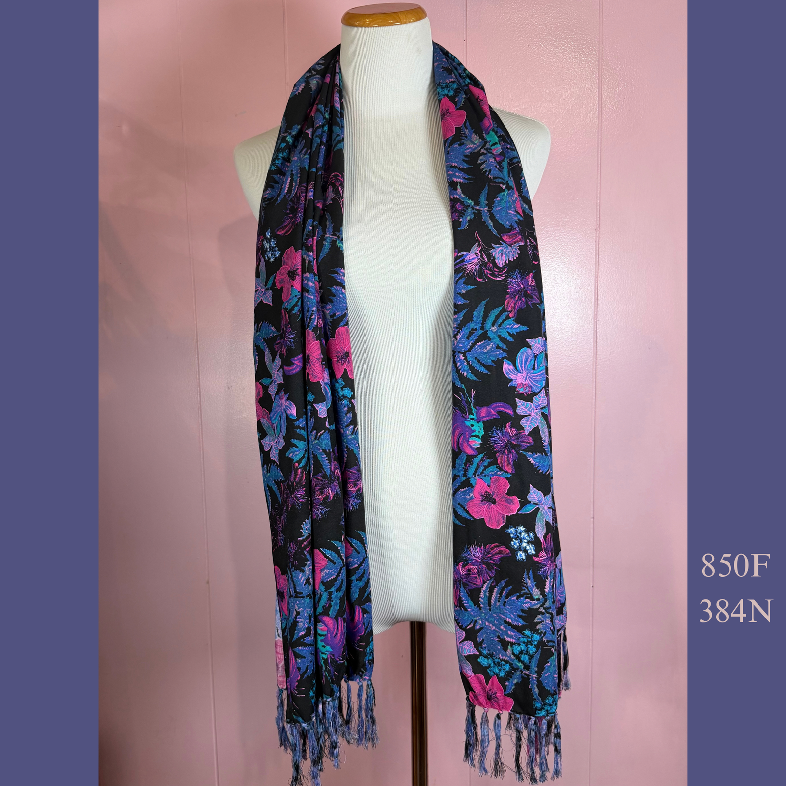 850F - 384N, Fringed Scarf