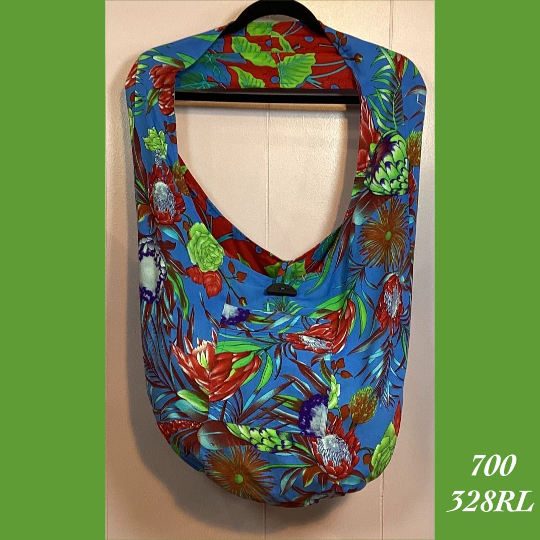 700 - 328RL , Reversible bag with zipper pockets on both sides