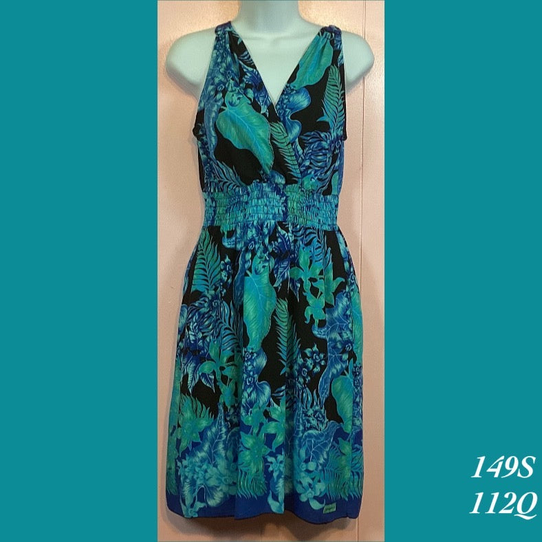 149S - 112Q , Halter back dress with pockets
