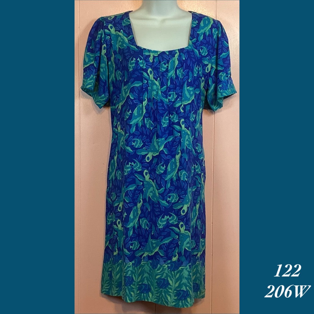 122 - 206W , Pleated sleeved dress with pockets