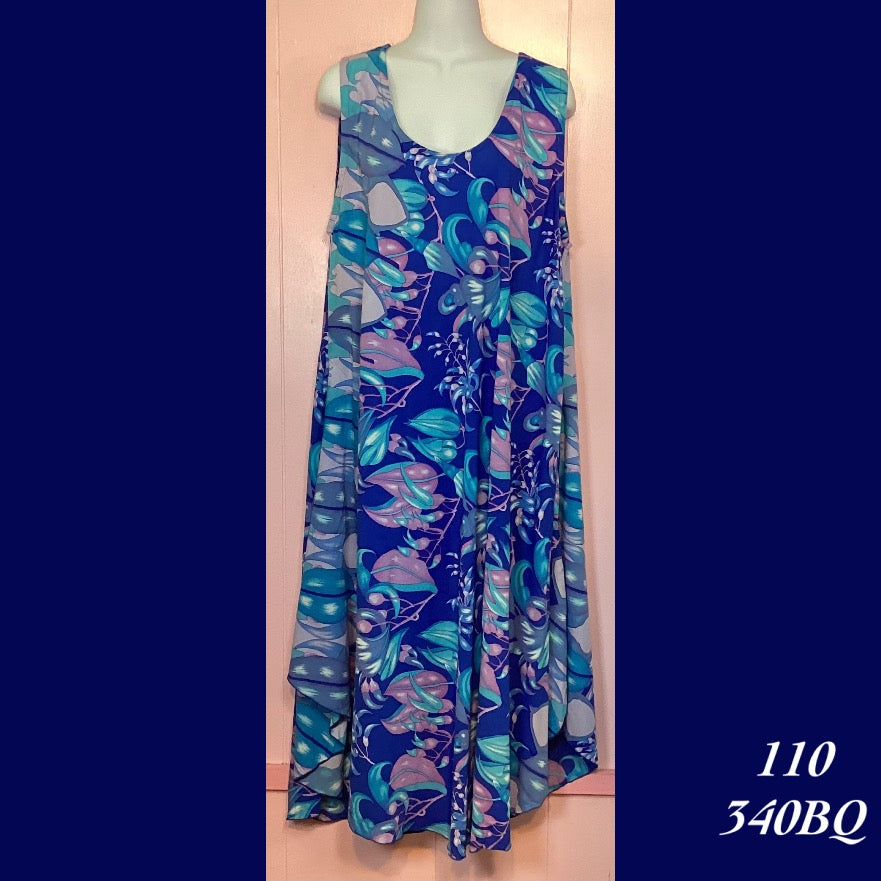 110X - 340BQ , Resort dress with pockets and scalloped hemline plus size
