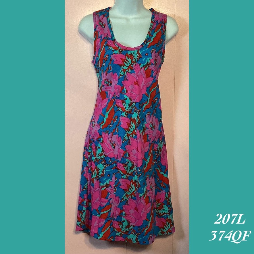 127 - 374QF - Relaxed fit pocket dress