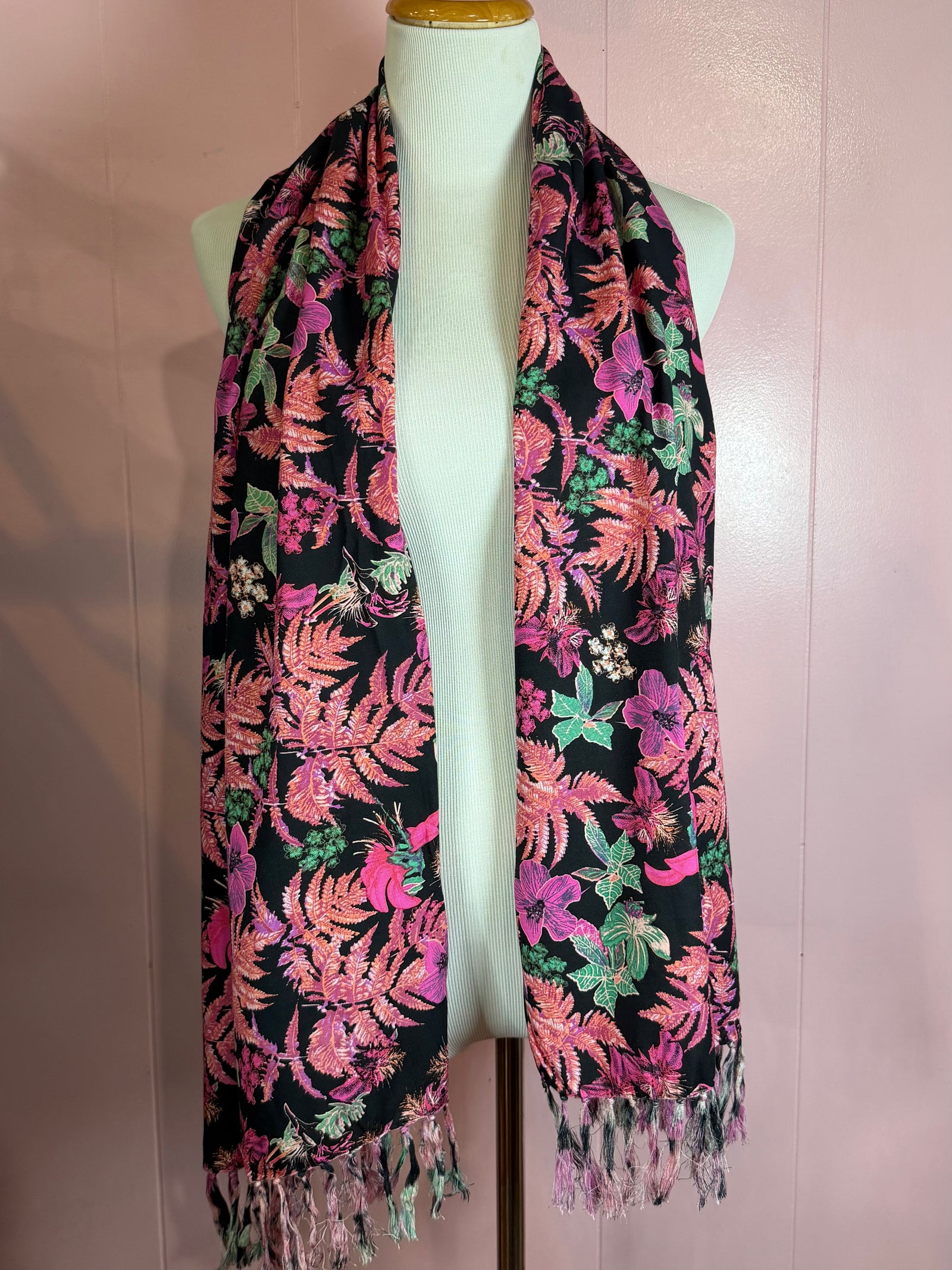 850F - 384E, Fringed Scarf