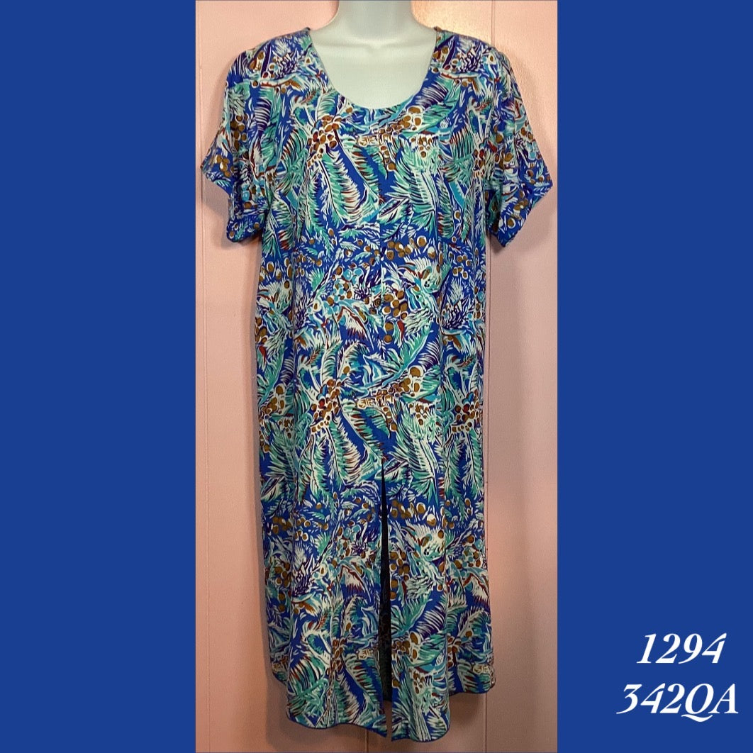 1294X - 342QA , Sleeved point tip cover up with pockets plus size