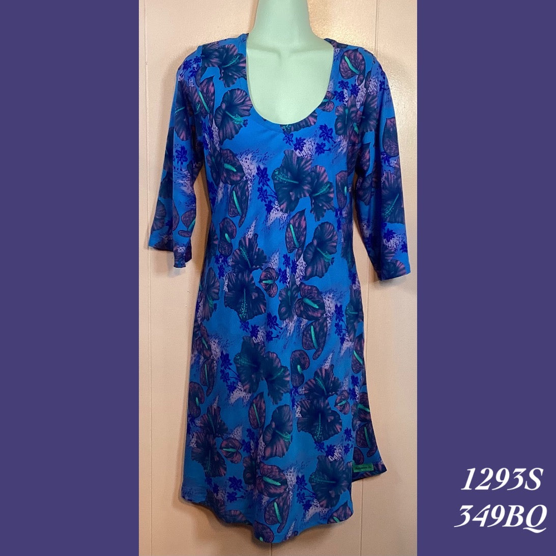 1293S - 349BQ , 3/4 sleeve scoop front dress with pockets