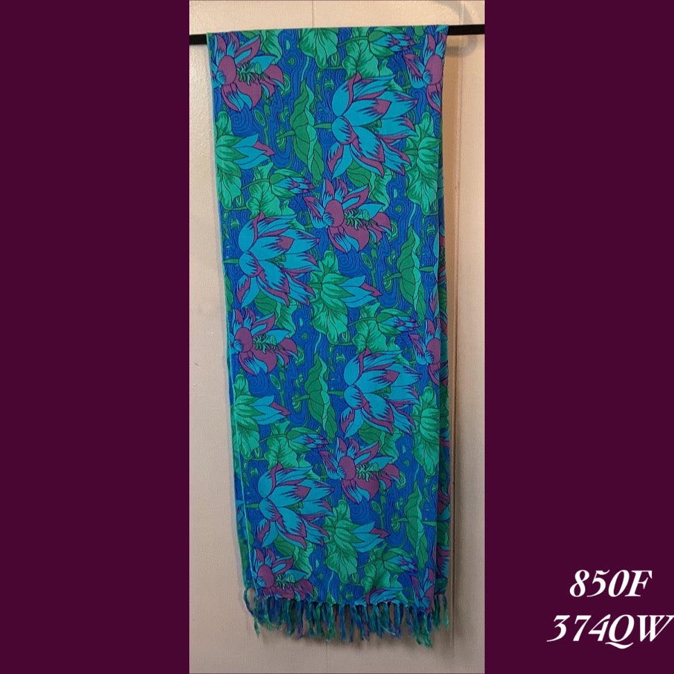 850F - 374QW , Fringed scarf