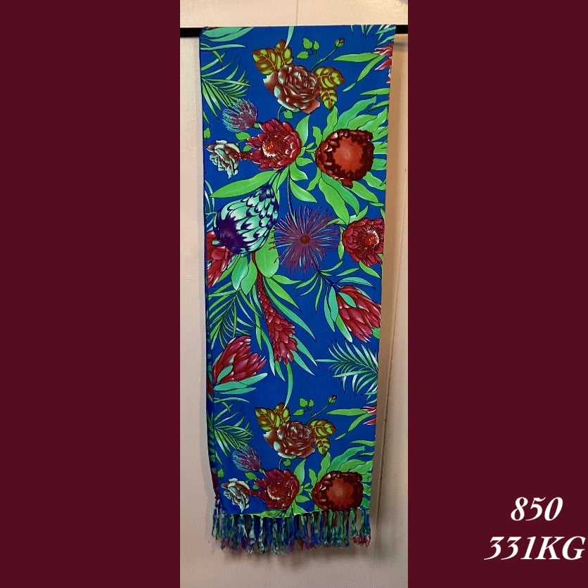 850F - 331KG , Fringed scarf