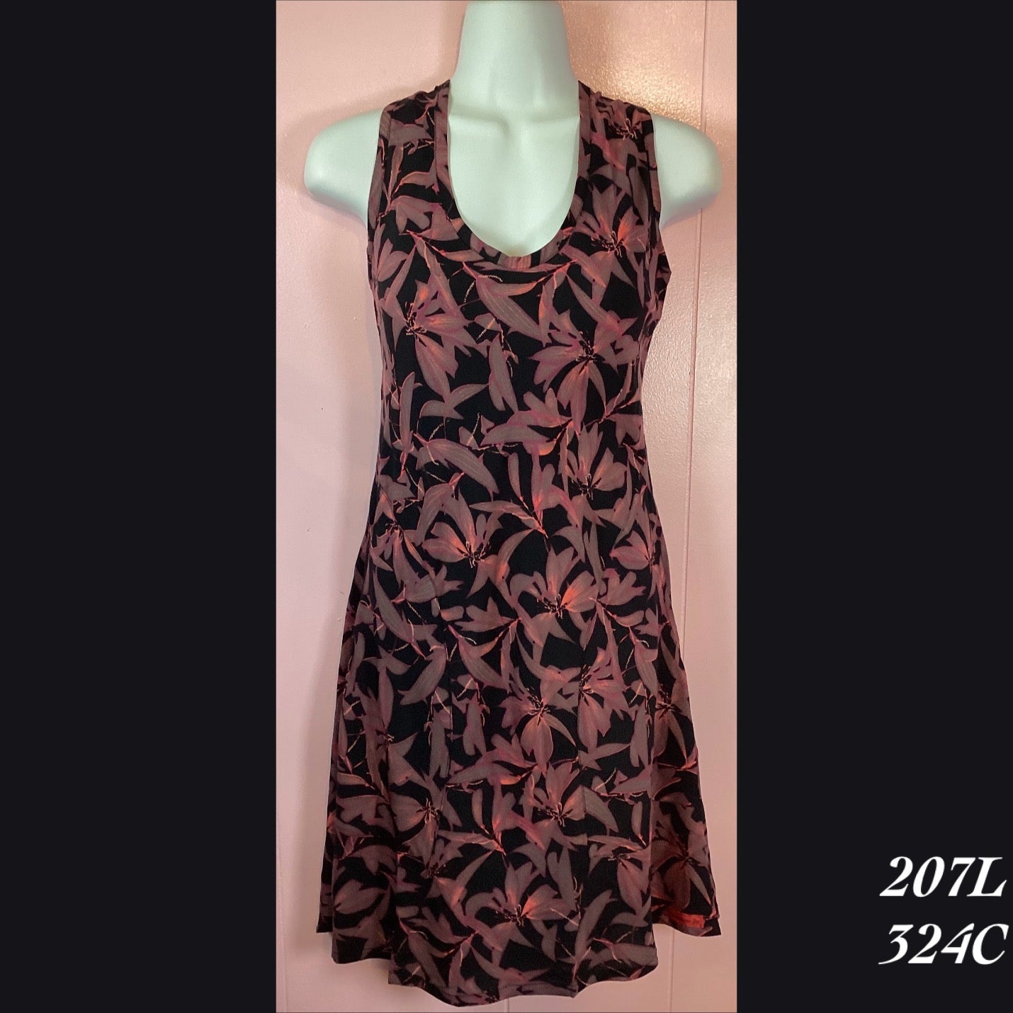 207L - 324C , Relaxed fit pocket dress