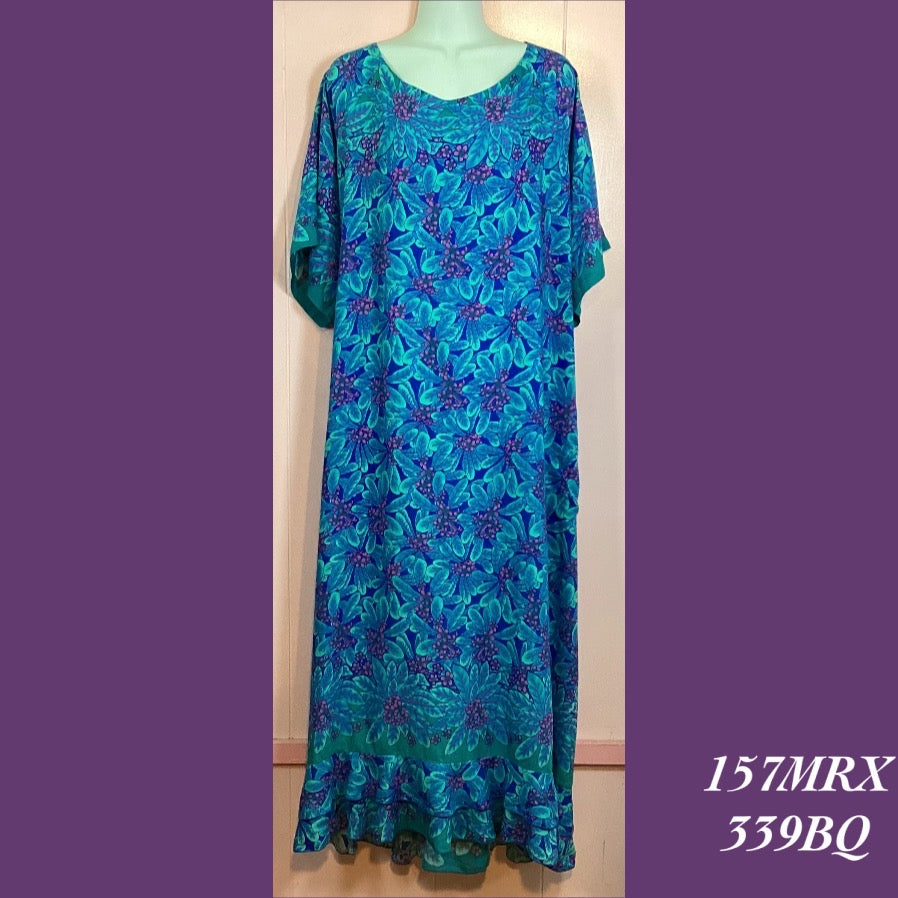 157MRX - 339BQ , Raglan sleeve dress mid length with ruffle and pockets plus size