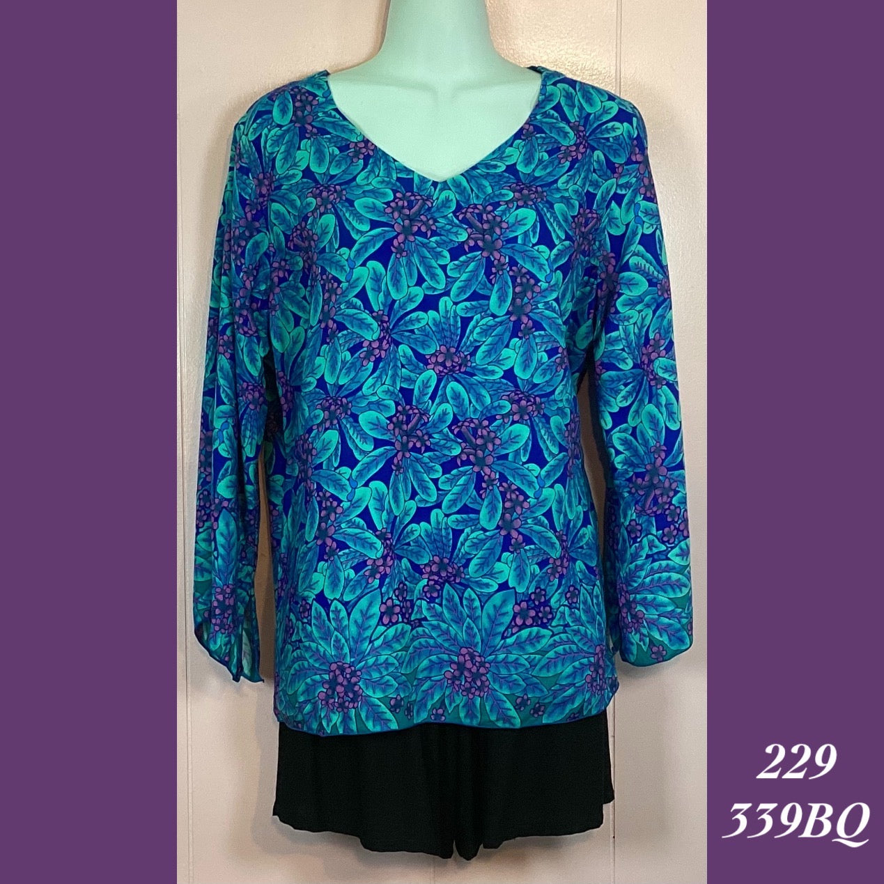 229 - 339BQ , V neck tunic top with 3/4 sleeve