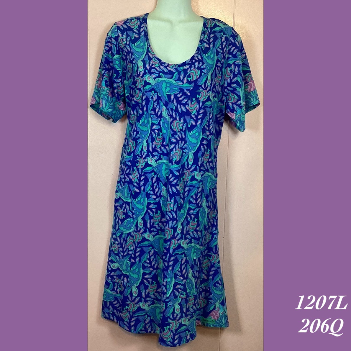 1207- 206Q , Relaxed fit pocket dress with sleeves