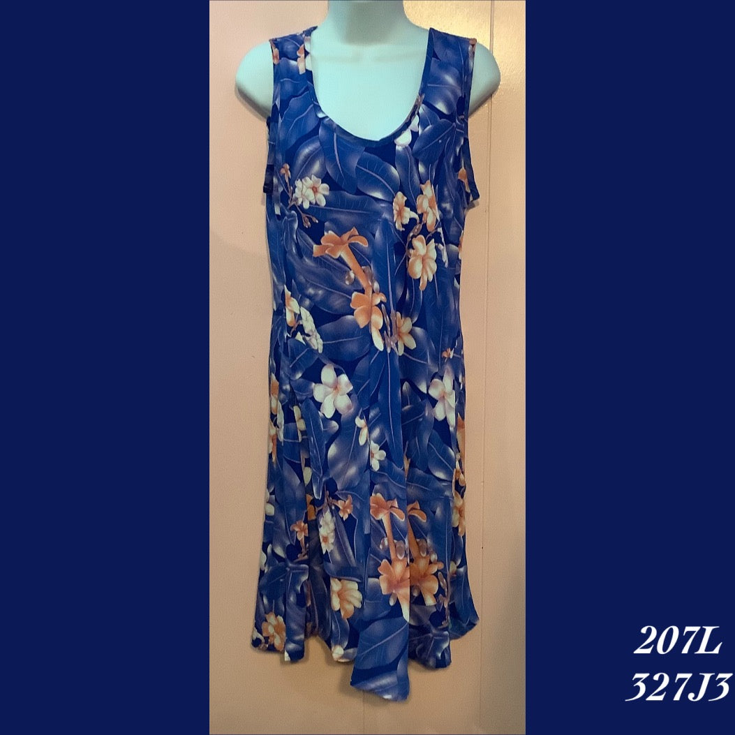 127 - 327J3 . Relaxed fit pocket dress