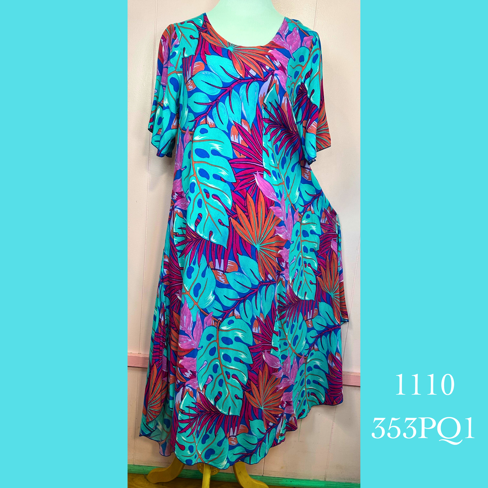 1110 - 352PQ1, Resort Dress with Pockets, Scalloped Hemline and Sleeves