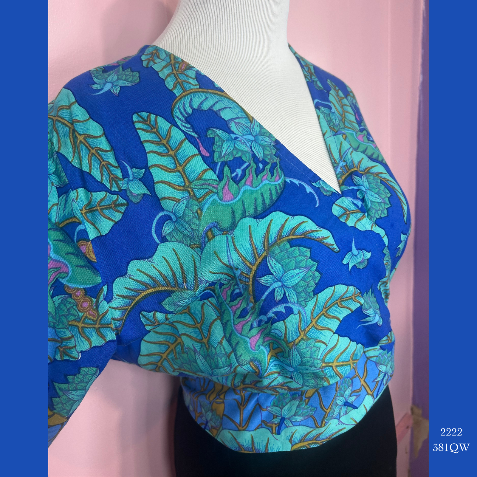 2222 - 381QW , Bell Sleeved Cross Front Top