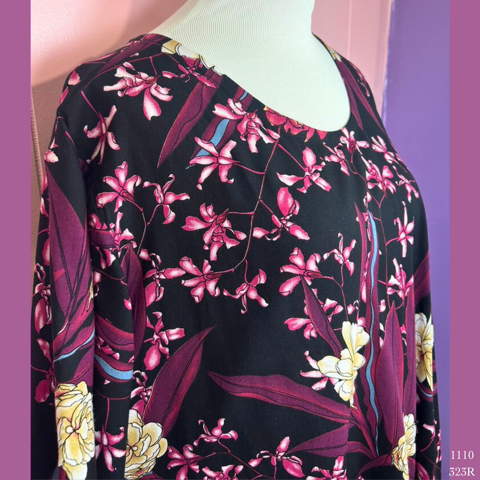 1110X - 323R , Resort Dress with pockets and scalloped hemline and sleeves Plus Size