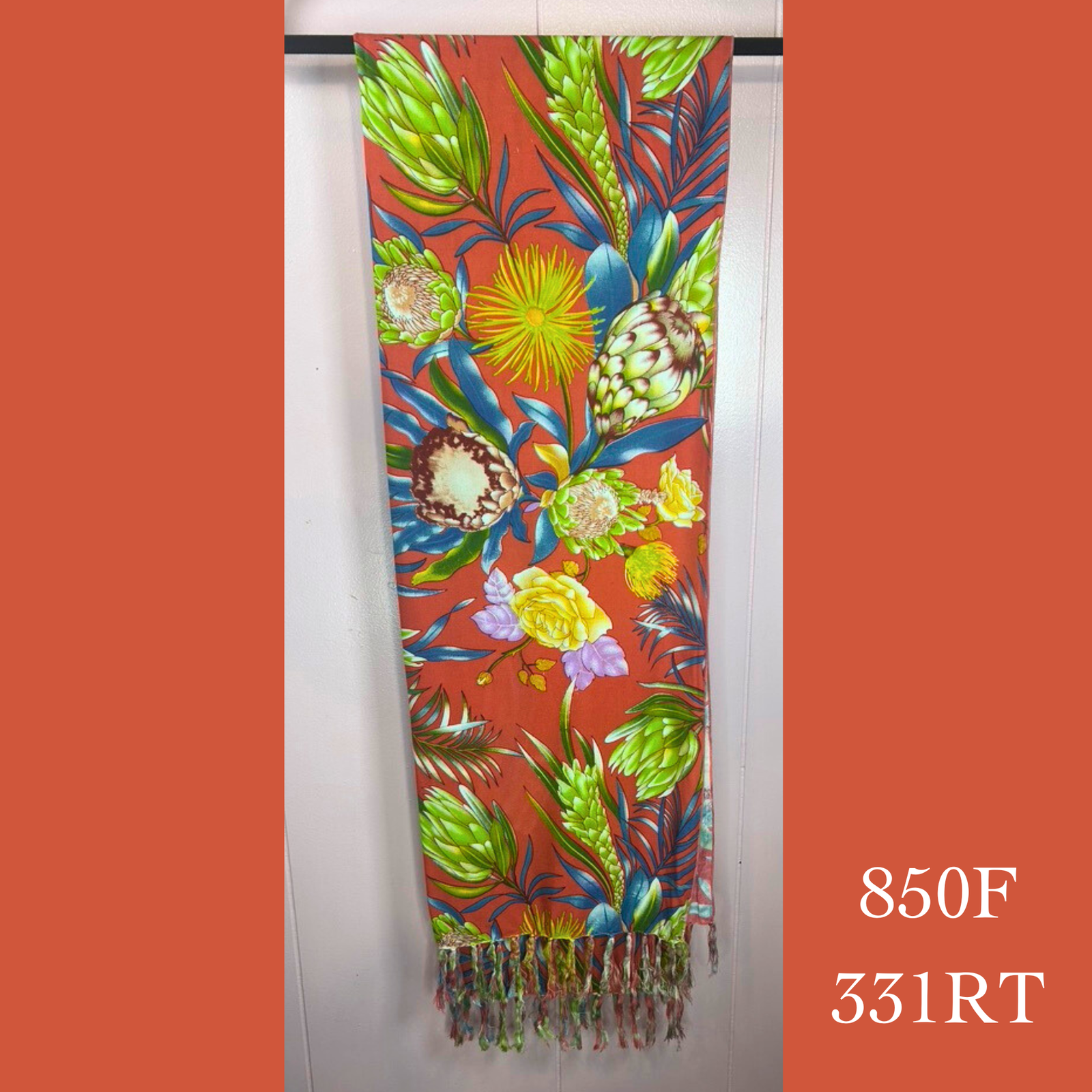 850F - 331RT , Fringed scarf