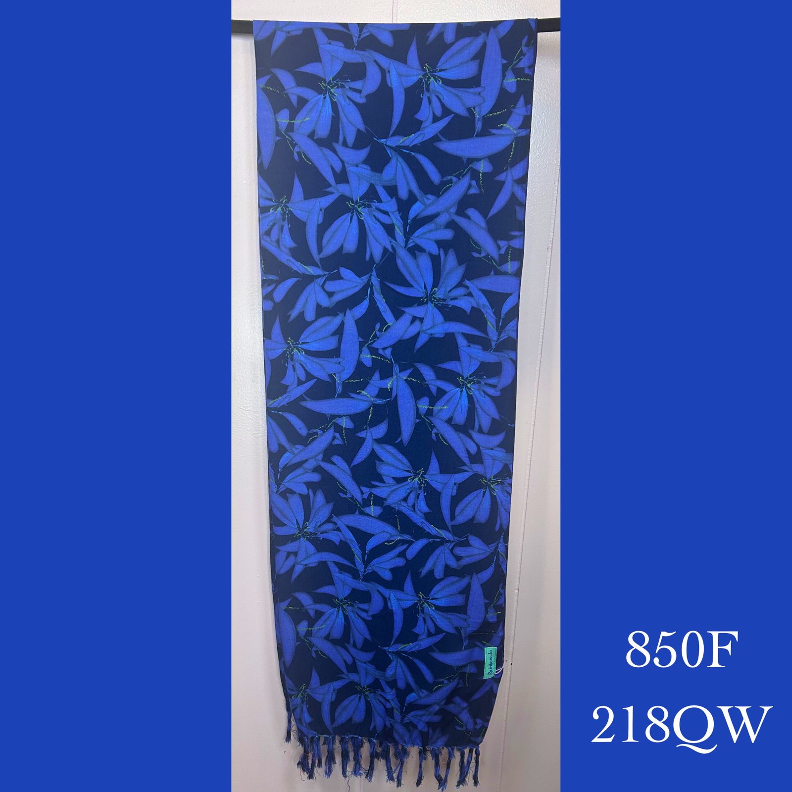 850F - 324RB , Fringed scarf