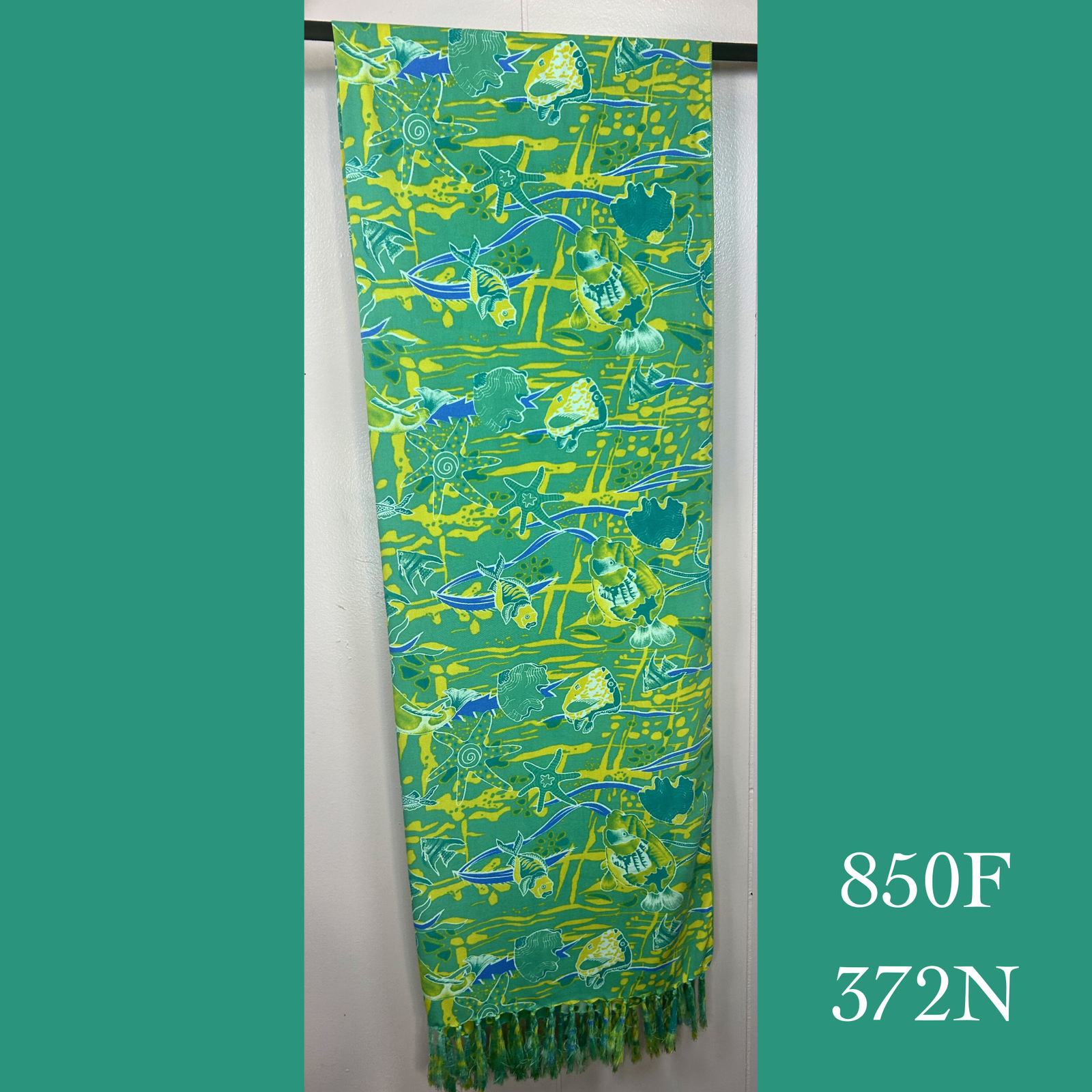 850F - 372N , Fringed scarf