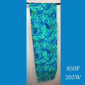 850F - 203W , Fringed scarf