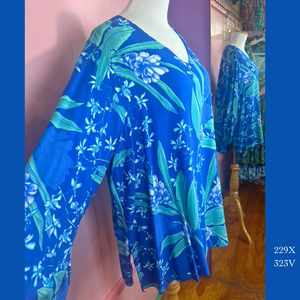 229X - 323V , V neck tunic top with 3/4 sleeve plus size