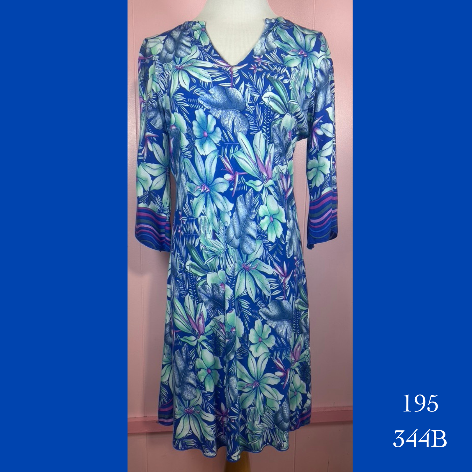 195 - 344B , Tunic dress with 3/4 sleeve