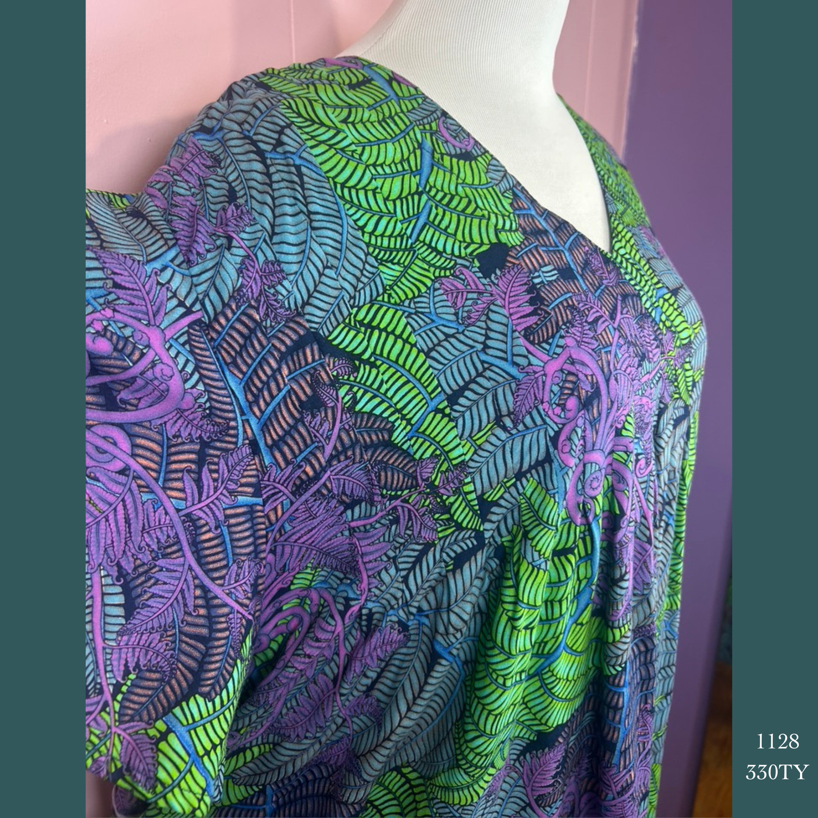 1128 - 330TY, Pleated Caftan Rounded Bottom with Pockets