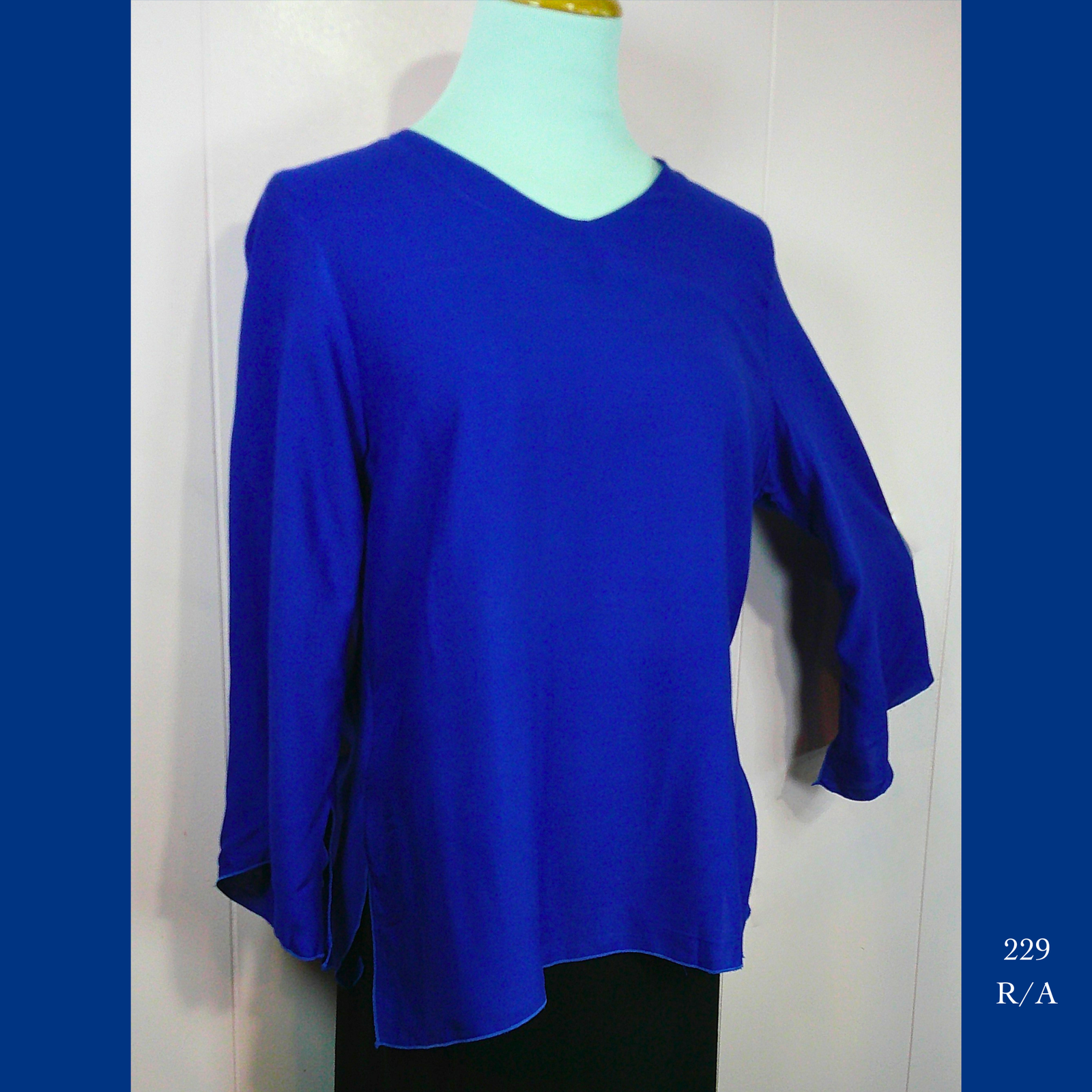 229 - R/A, V Neck Tunic Top