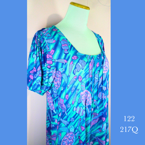 122 - 217Q , Pleated Sleeved Dress with Pockets