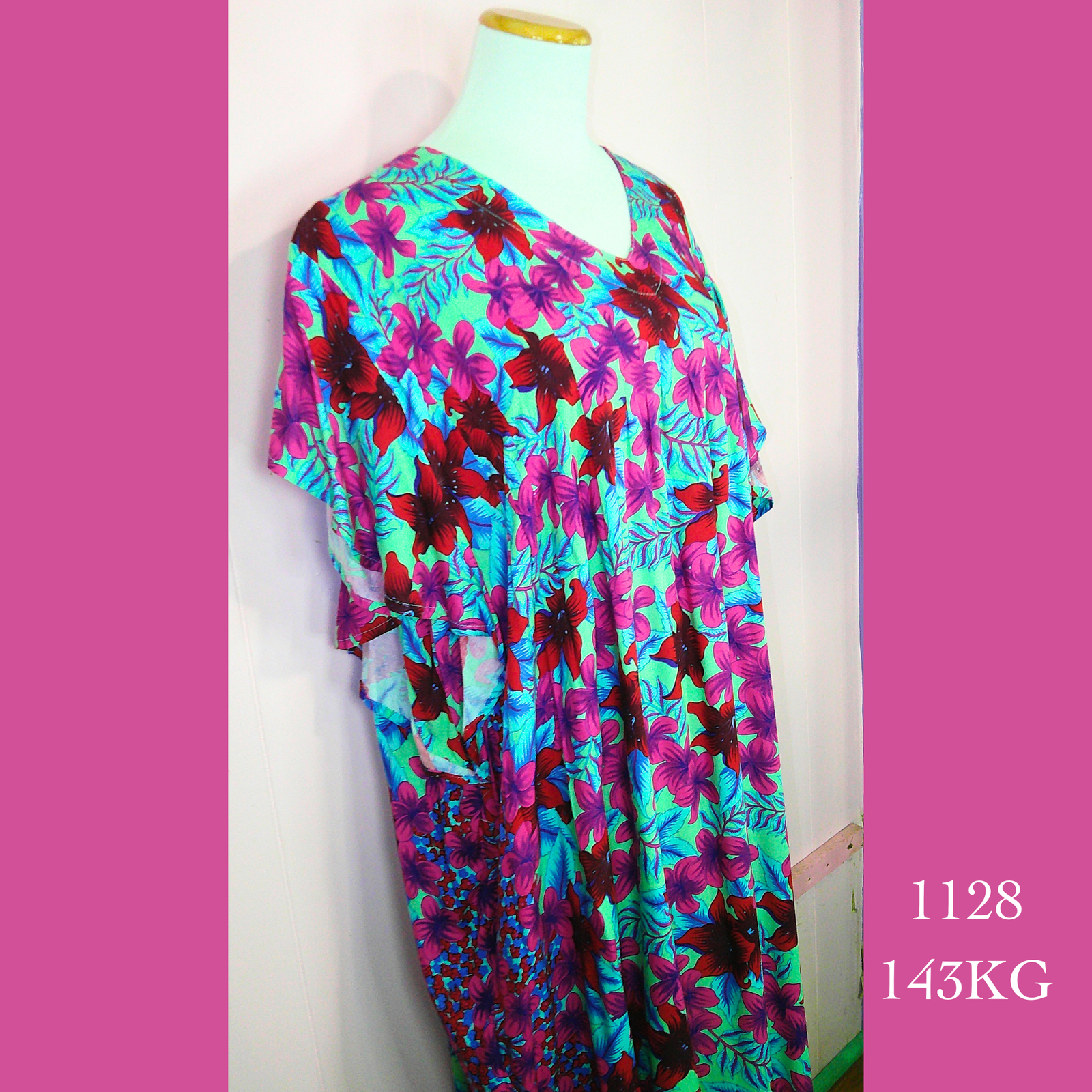 1128 - 143KG , Pleated Caftan Rounded Bottom with Pockets
