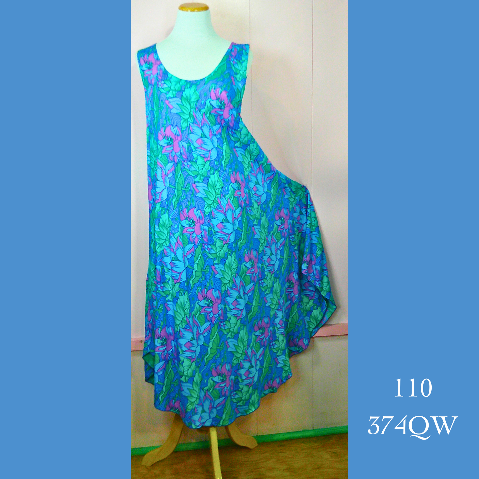 110 - 374QW , Resort Dress with Pockets