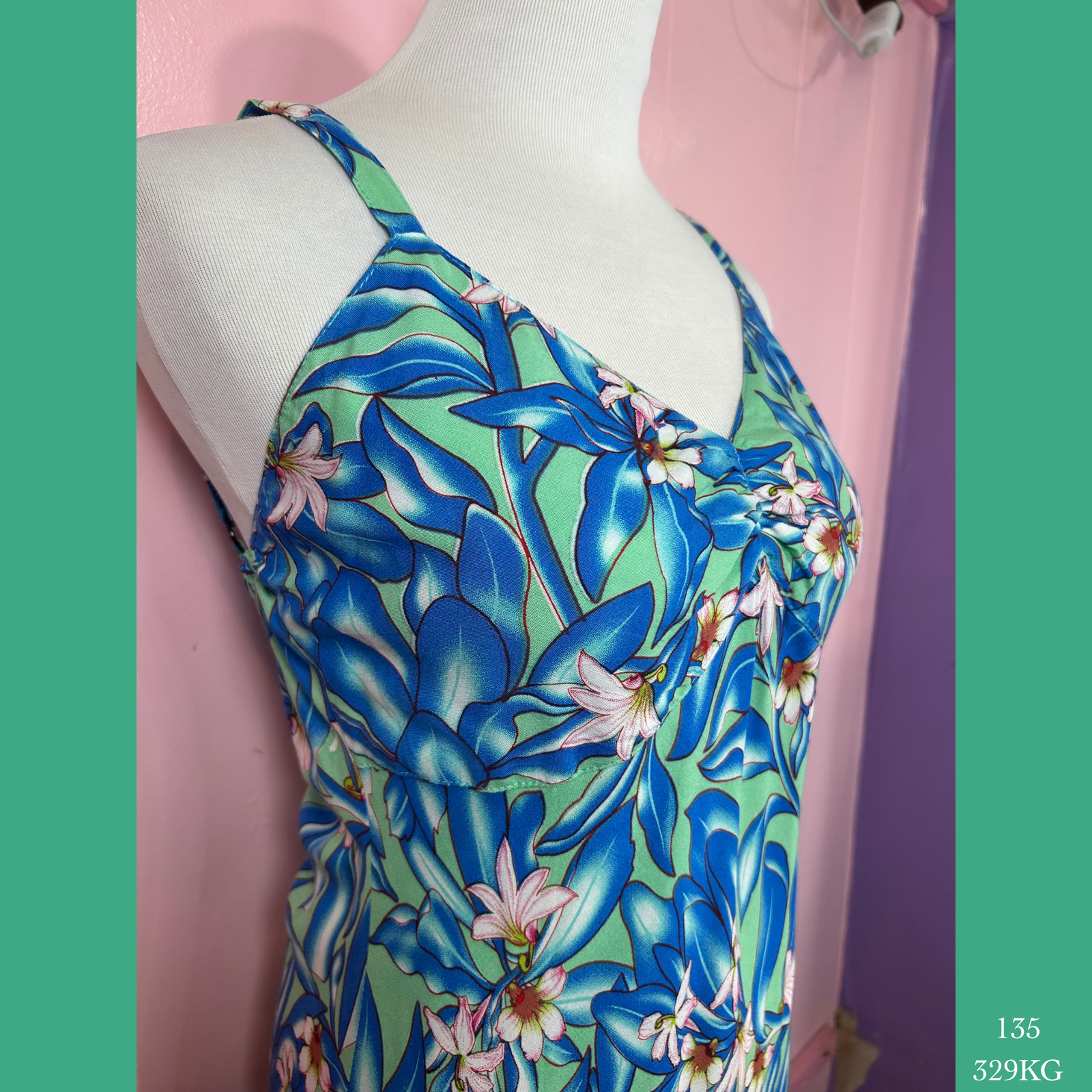 135 - 329KG , Tango Dress