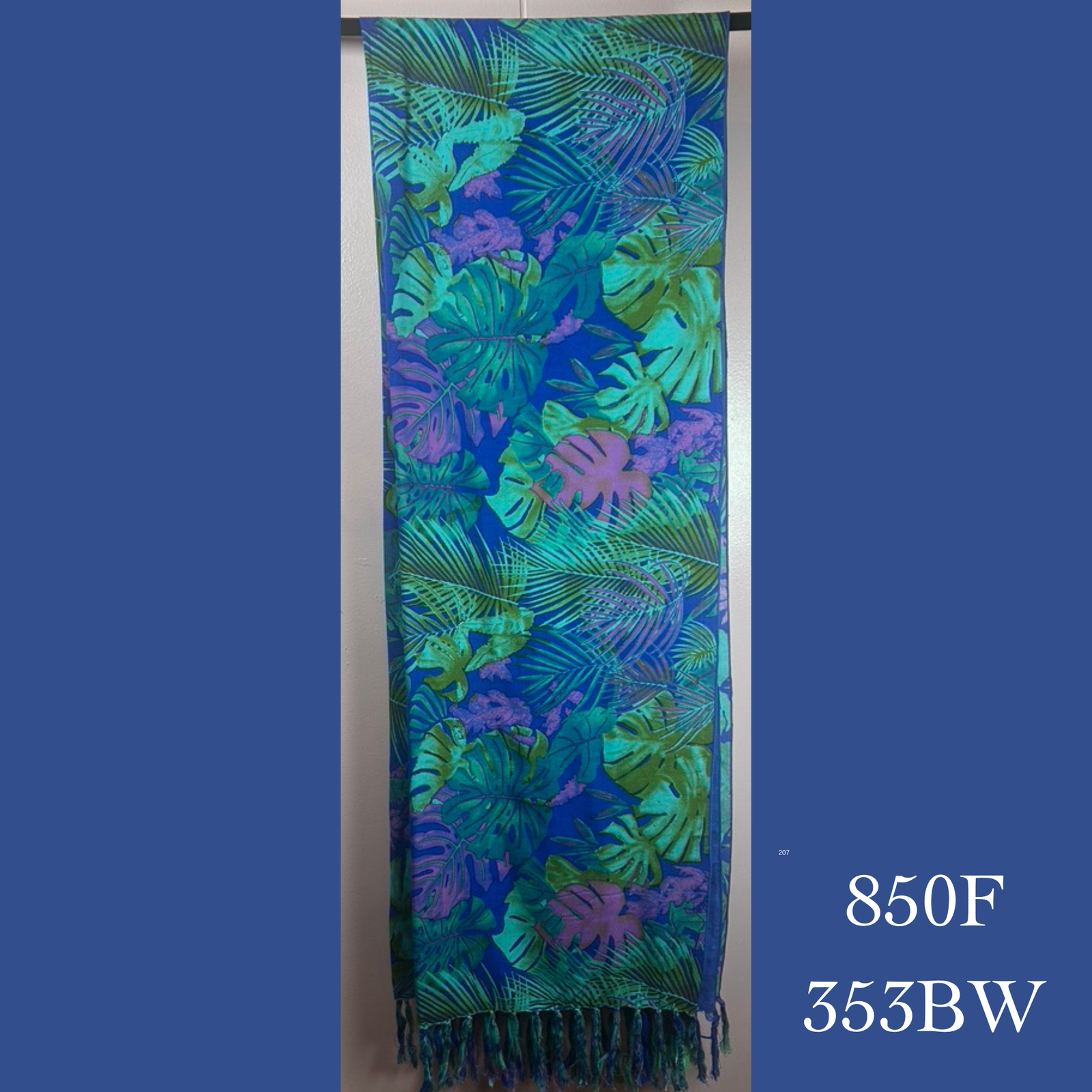 850F - 353BW, Fringed scarf