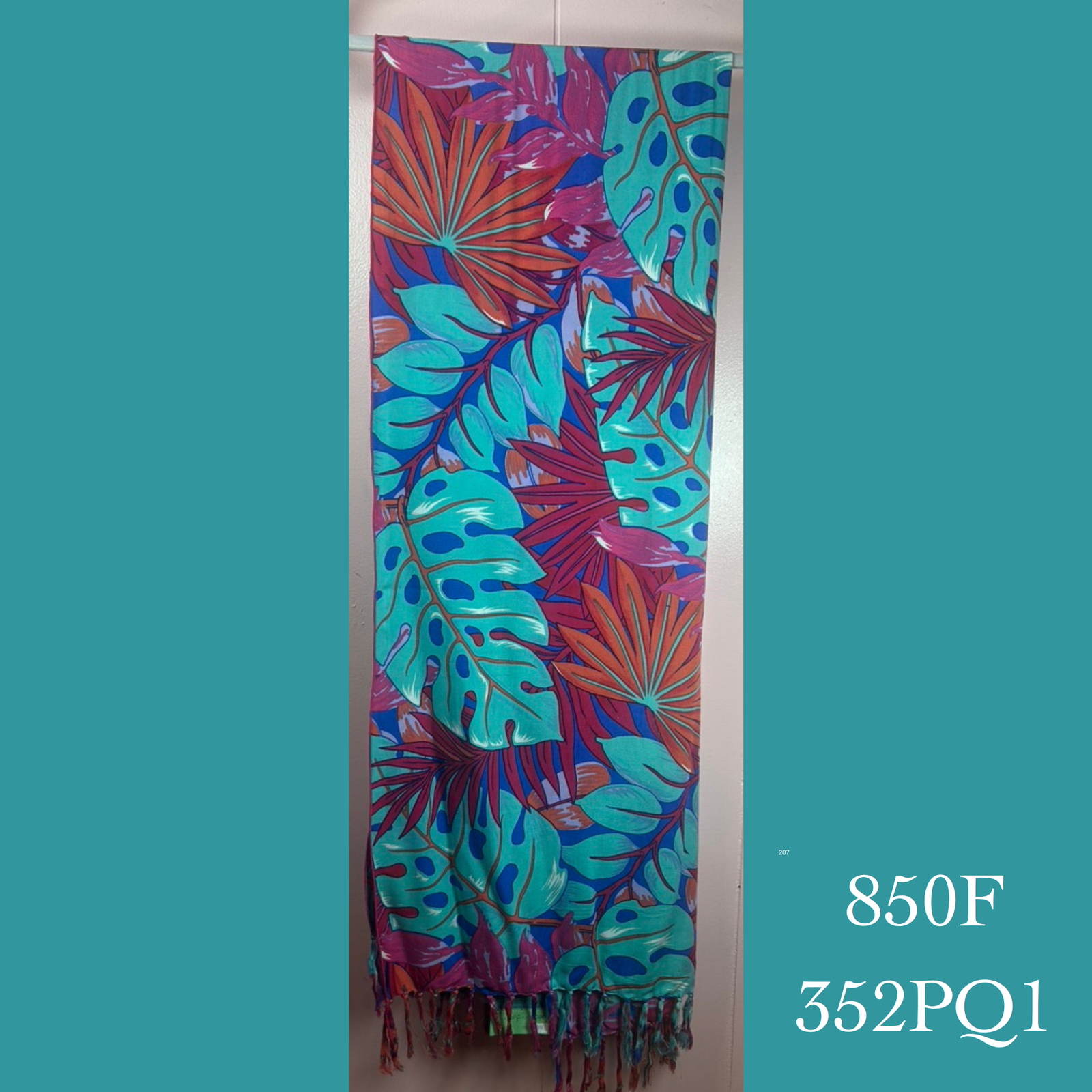 850F - 352PQ1, Fringed scarf