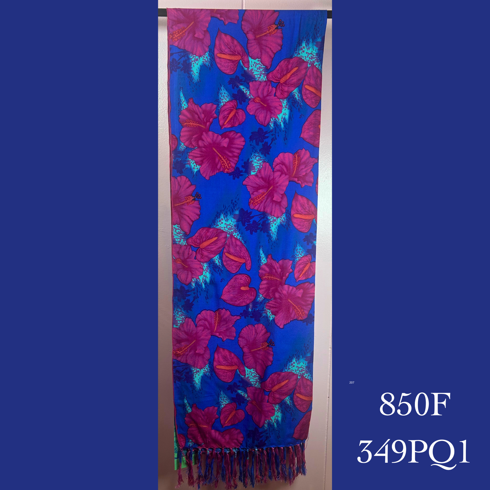 850F - 349PQ1 , Fringed scarf