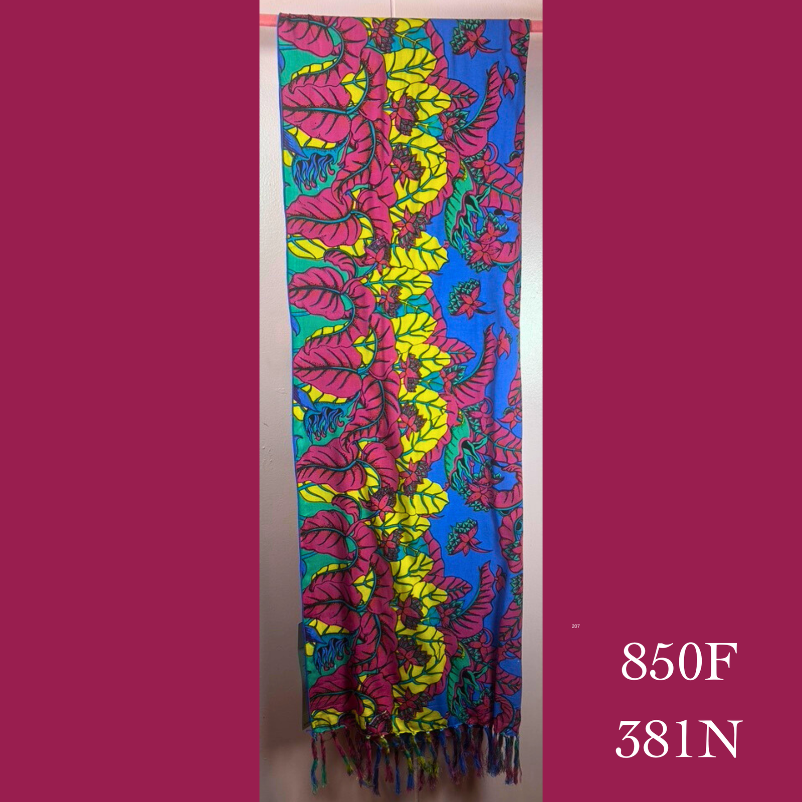 850F - 381N , Fringed scarf