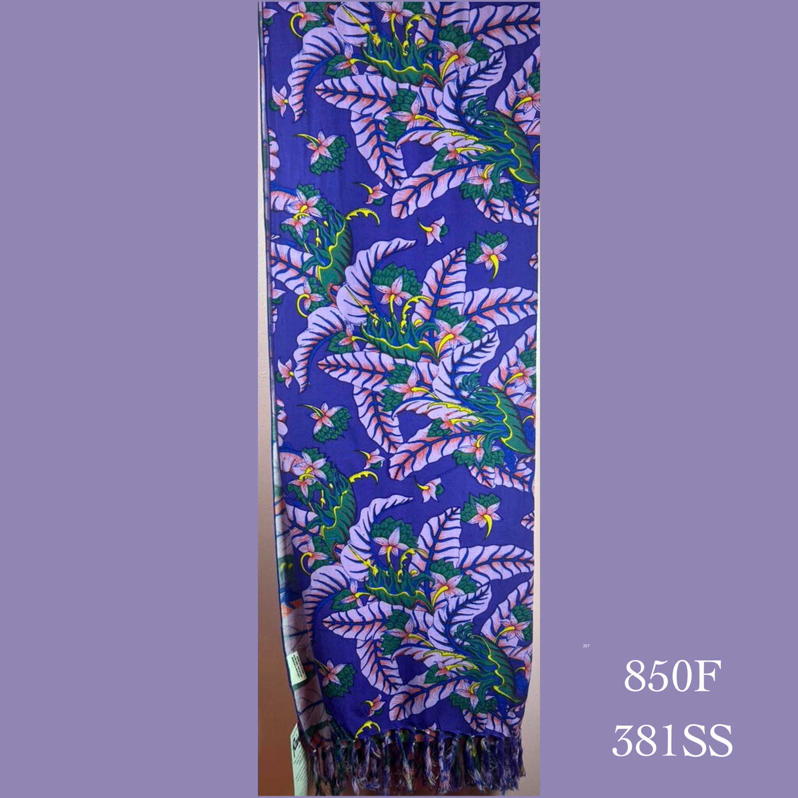 850F - 381SS , Fringed scarf