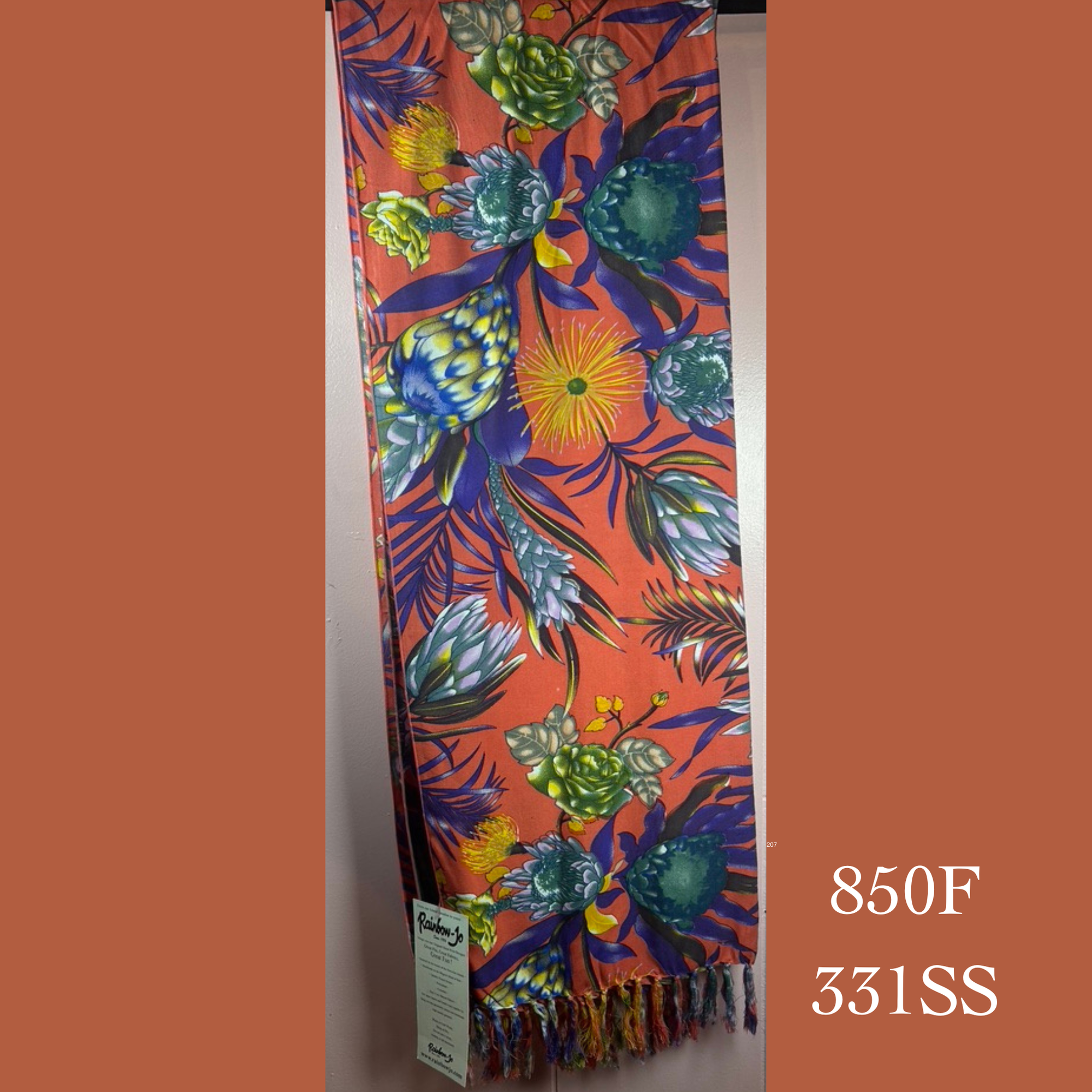 850F - 331SS , Fringed scarf