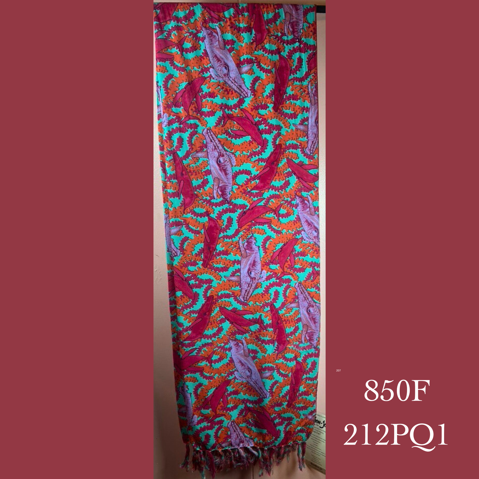 850F - 212PQ1 , Fringed scarf