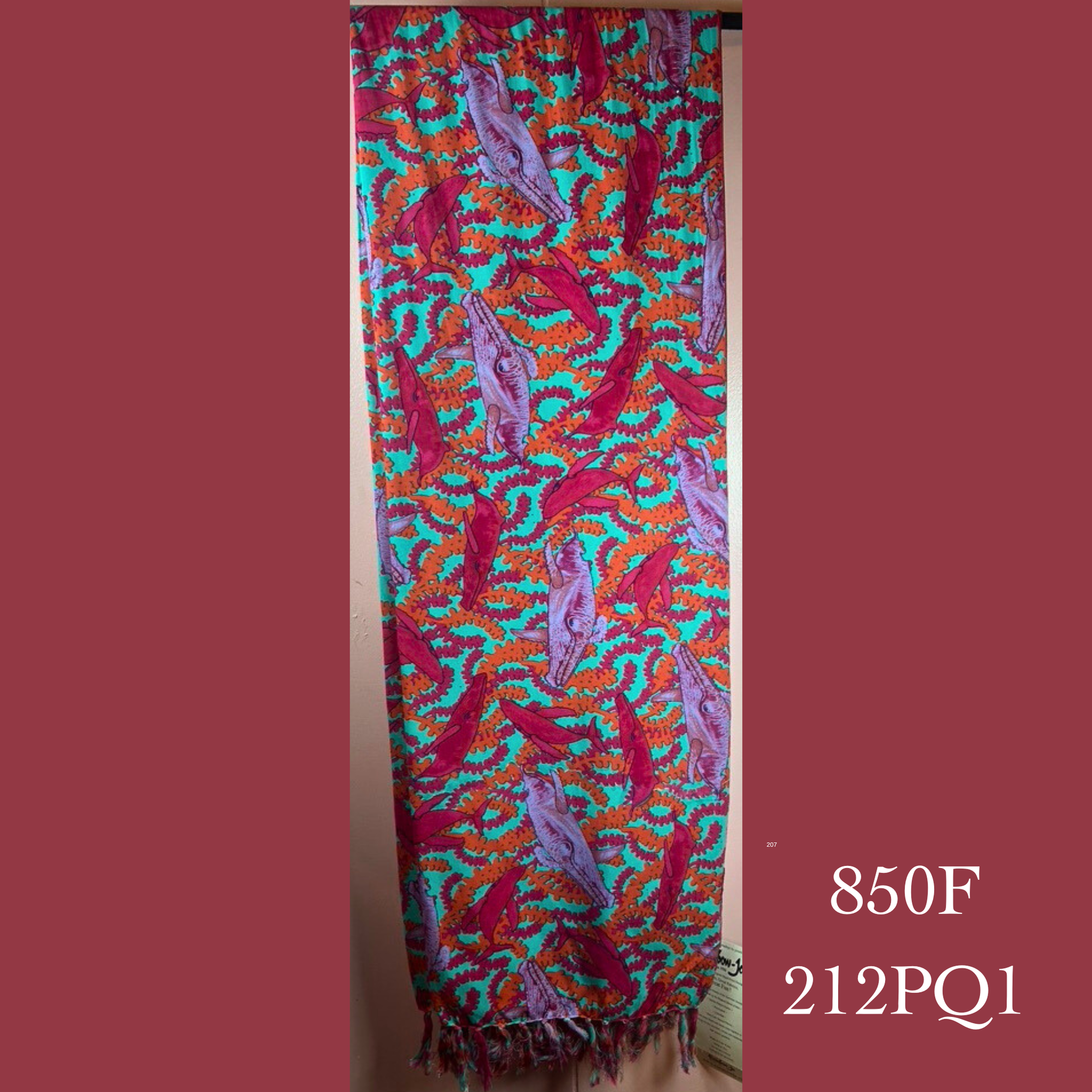 850F - 212PQ1 , Fringed scarf