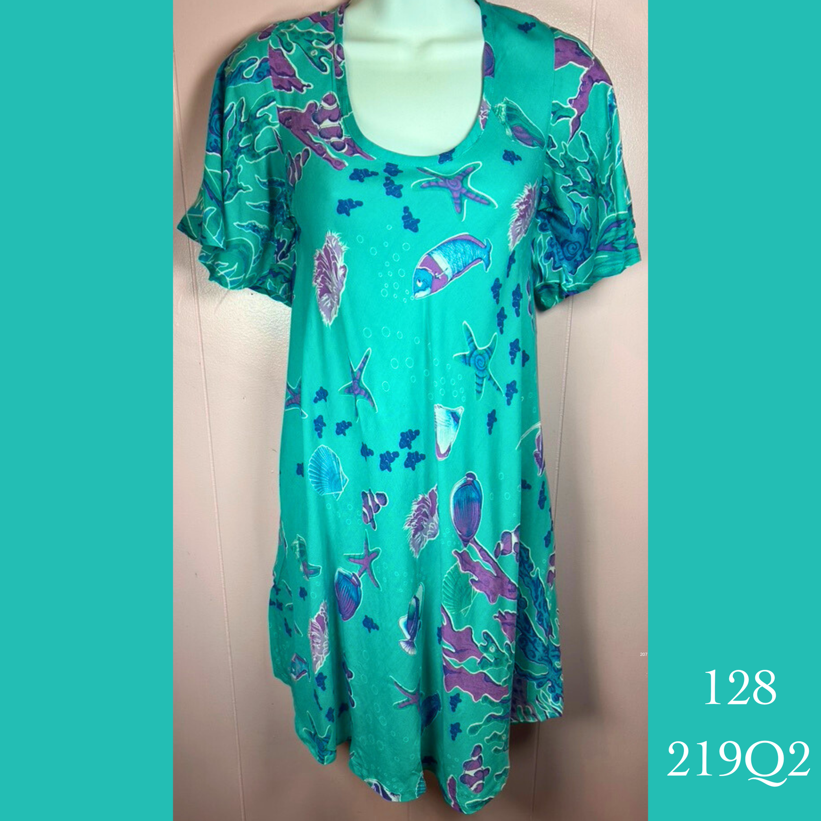128 - 219Q2,  Swing tank dress with pockets and sleeves
