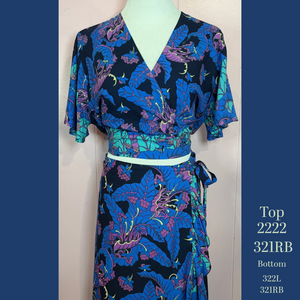 2222 - 381RB, Bell Sleeved Cross Front Top