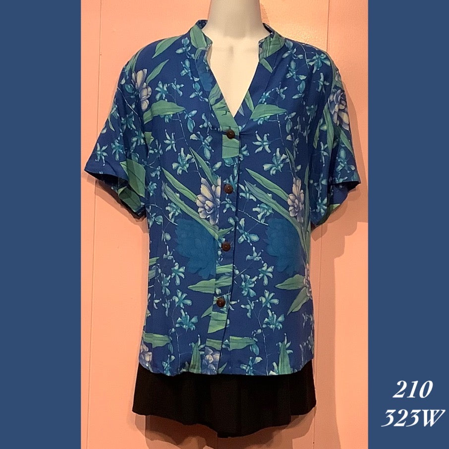 210 - 323W ,  Resort collar button blouse