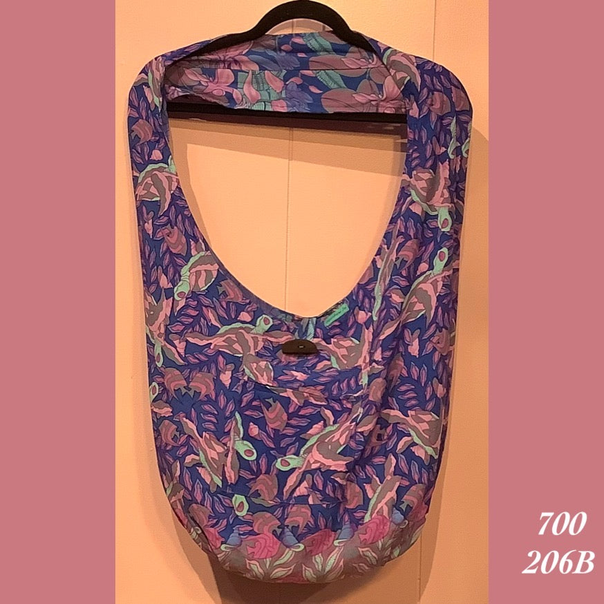 700 - 206B , Reversible bag with zipper pockets on both sides