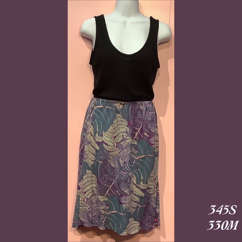 345S - 330M , Slinky skirt