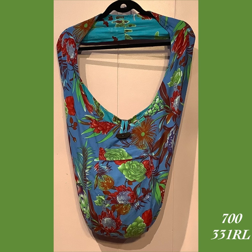 700 - 331RL , Reversible bag with zipper pockets both sides